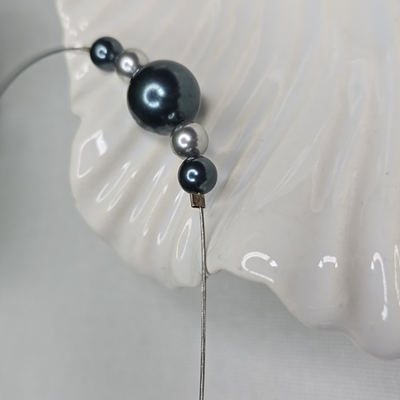 Silver Tone Blue and Gray Faux Pearl Illusion Choker Necklace - Picture 2 of 7